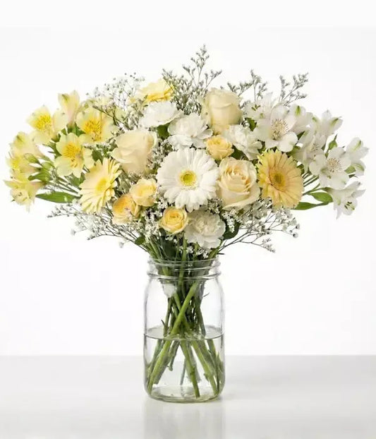 Down Under Celebration Roses Bouquet with Beer Flinders Ranges